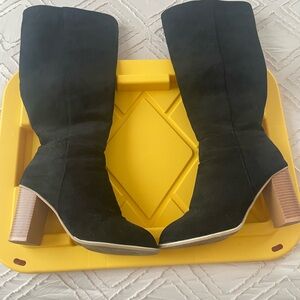 Elegant Black Knee-High Women's Boots